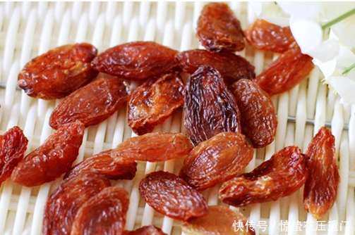 女性月经量少?别急!多吃这几物,补充雌激素,养