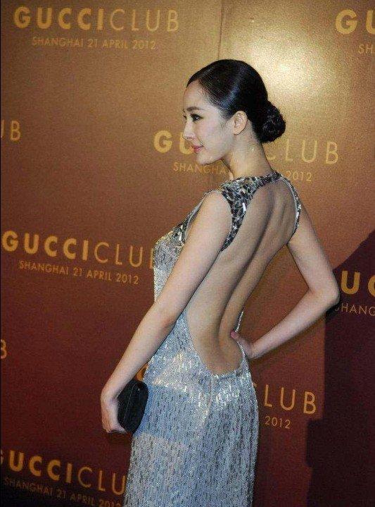 杨幂王鸥360度pk 杨幂竟输成狗