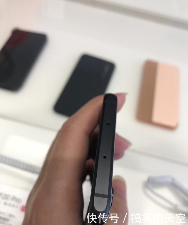 华为P30和P30 Pro哪个更值得买?真机上手我发