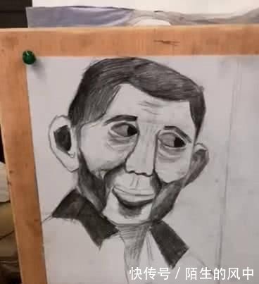 美术生又皮了,把素描画成了搞笑漫画a美术的v美术漫画图片图片