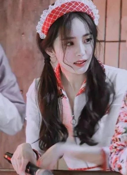 杨幂热巴到底哪里好?双马尾都没能摧毁颜值?