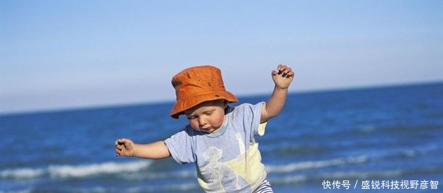 1-1.5岁宝宝如何才能更聪明试试这些在家就能