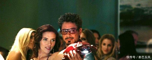 漫威黑寡妇喜欢的是谁, 美国队长, 鹰眼还是绿巨