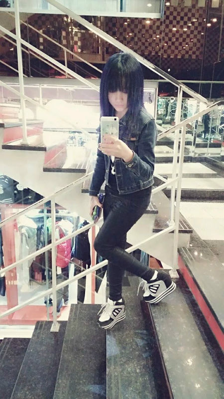 网络红人韩虎虎2019情侣更新照片