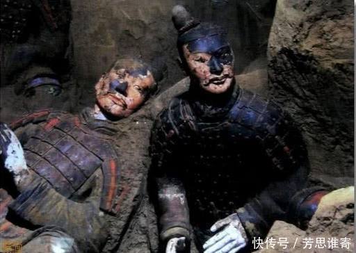 考古挖掘一秦墓，出土18种绝世竹简，专家错怪秦始皇了