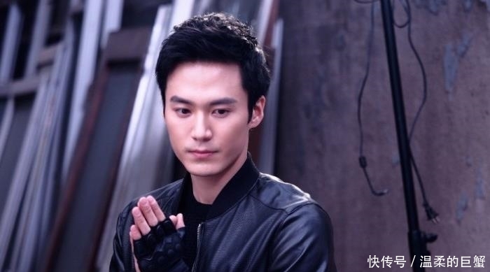 做林心如旗下艺人7年都不红,今被于正力捧演男