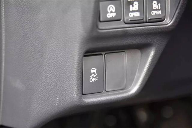 ���϶���7��SUV�ˣ���̥����ʵ������ôѡ