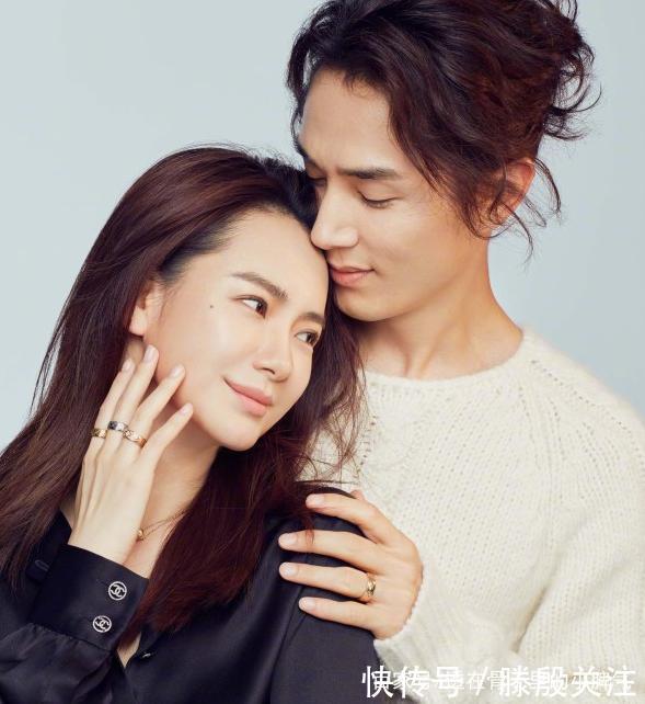 李承铉第一次在韩国综艺介绍戚薇,照片一出,在