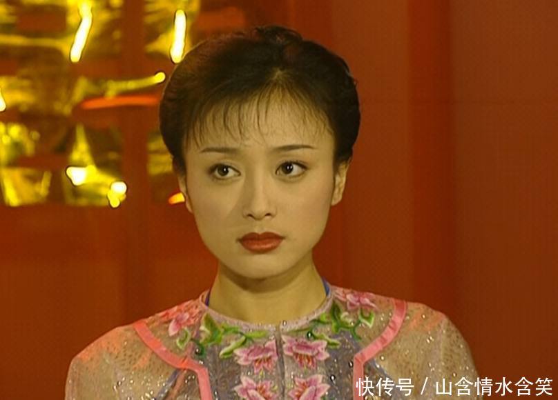 永琪与知画新婚之夜,要不是知画拦着,永琪早就跟知画办完事了!