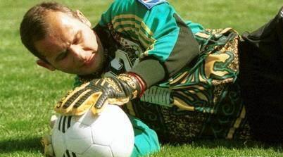 他是改变中国足球规则的门将,却被足协一纸禁