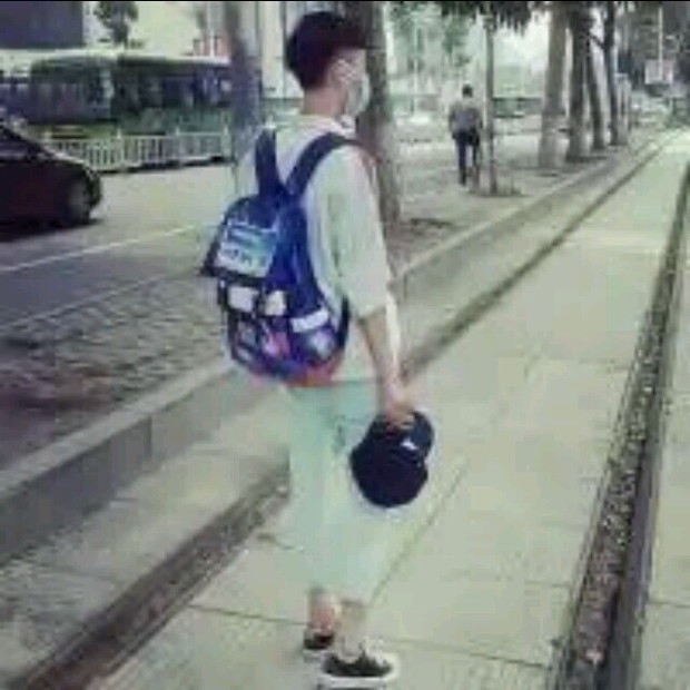 女友分手后头像改成灰色情侣头像代表什么