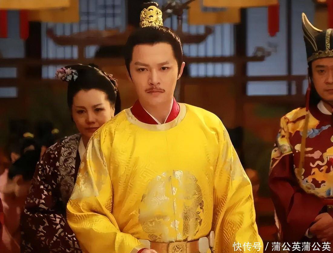 落魄的凤凰不如鸡！人到晚年沦落到在景区卖艺，这2位明星太可惜- 360娱乐