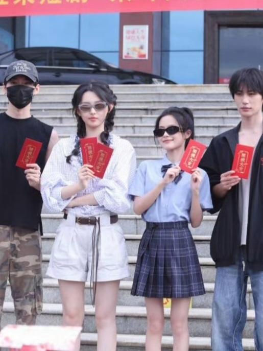 短剧界 “梦之队”《像烟花一样灿烂》余茵、李柯以、张翅、王译磊 - 360娱乐,你开心就好