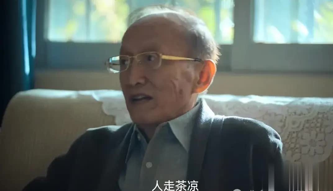 屋里明晃晃掛100萬字畫，他的心思高啟強(qiáng)最懂！
