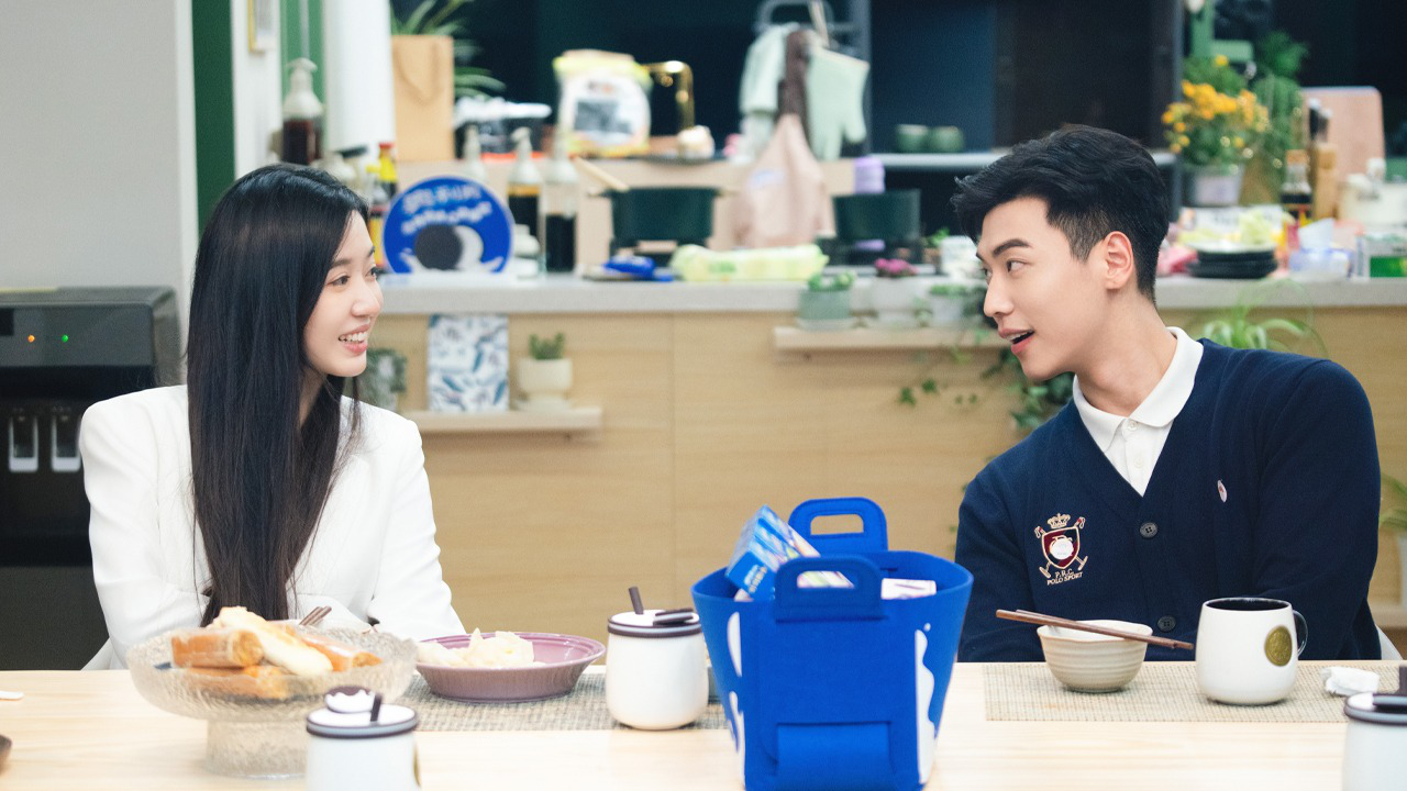 心动的信号 第6季 第4期中：男女小屋夜聊甜蜜对视