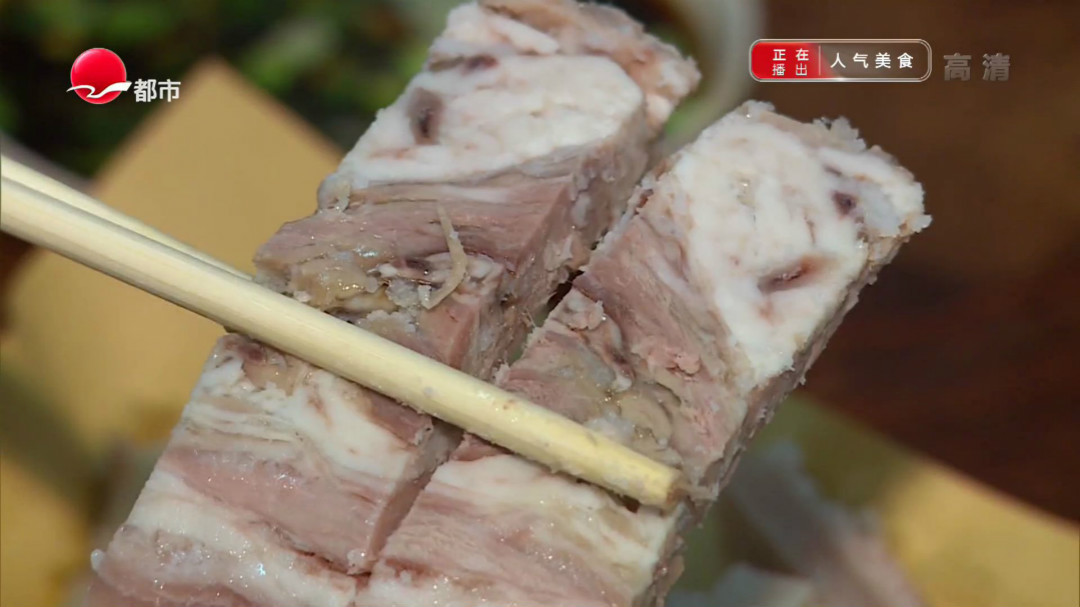 人气美食 新川路“扣甜肉” 川沙版砂锅全家福
