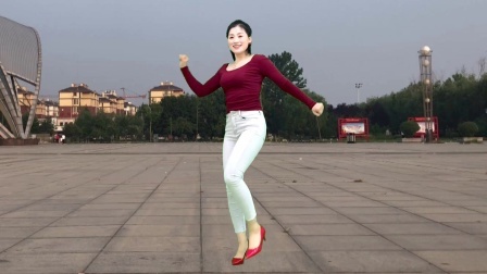 青青世界广场舞 广场舞《命里缺个你DJ》跳得好有活力