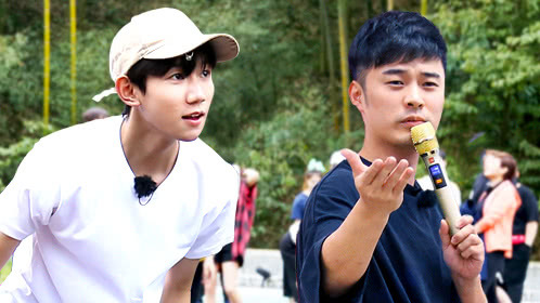 粉丝悠享版第8期：王源打篮球圆扣篮梦