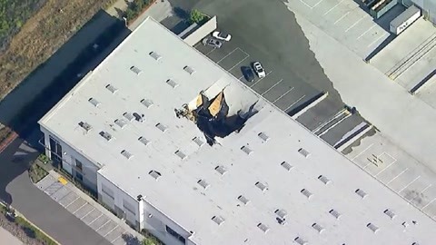 环球火力点 F16在美国本土撞楼坠毁