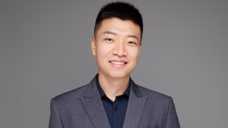 传播正能量！CBA解说石楷文疫情期间宅家健身 出关之日便是魔鬼筋肉人