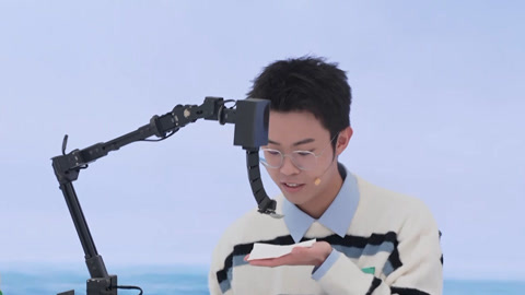 人机共存科技改变生活 选手现场展示“饭来张口”