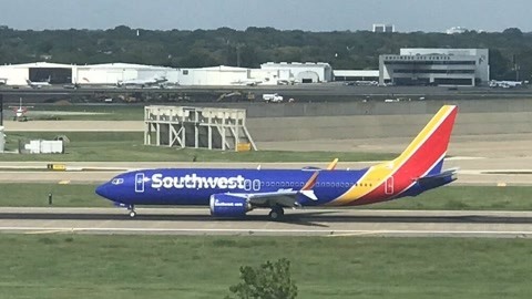 环球火力点 西南航空737MAX被迫返航