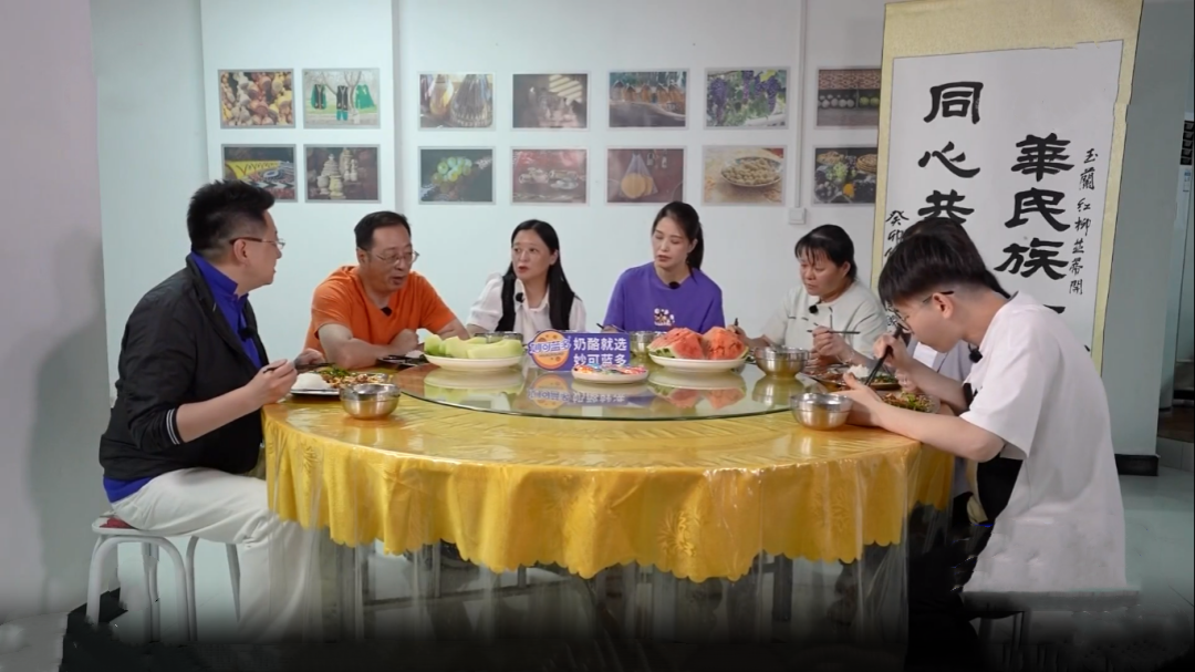 潮童天下 最美新疆走进巴楚六小