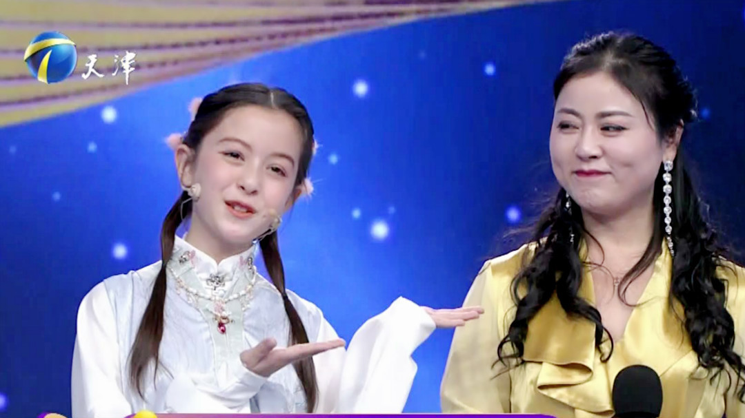 超可爱混血小美女穿汉服来挑战