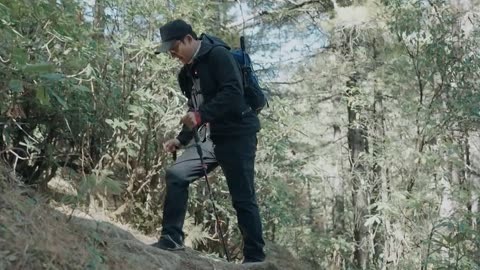 涂松岩爬雪山一路领先  泰维吴思嘉累到选择坐骡子