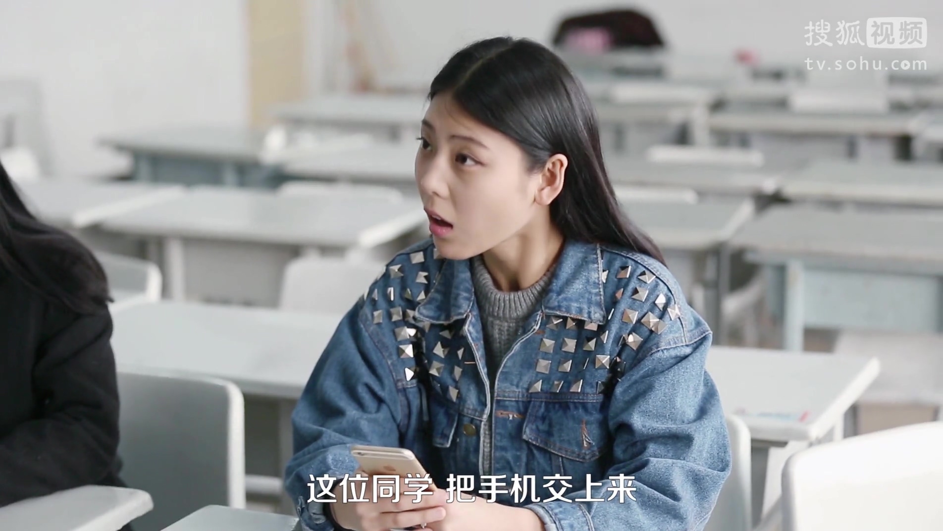 学校里的疯子 学校里的疯子 二货屌丝安慰落泪女神反被喷