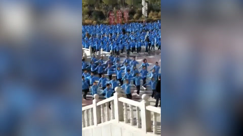 广场舞 学校课间操跳广场舞
