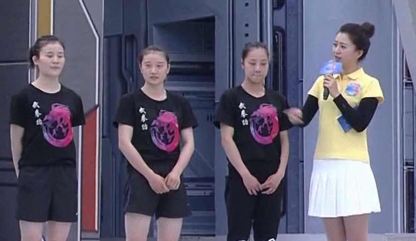男生女生向前冲 第九季 美女大展绝技,飞檐走壁上高台！