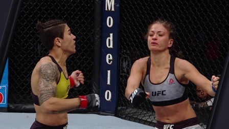 UFC终极格斗冠军赛 周最佳KO：罕见的女子草量级一拳终结