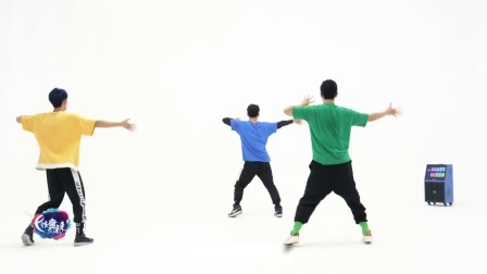 奇迹再现-健身团（背面展示）