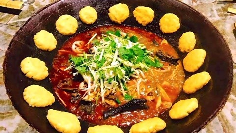 唱罢吹灯 四川达州土灶柴火鸡，好安逸哟，吃了还想吃哈