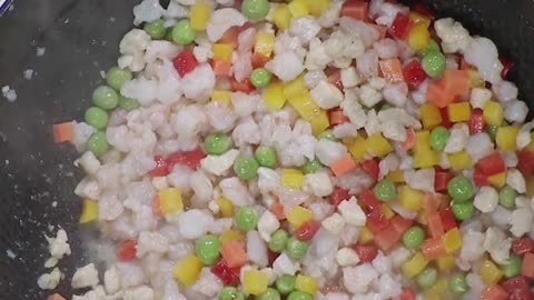 鲜虾土豆梨塑性大赏 鸡里蹦白汁技法大不同