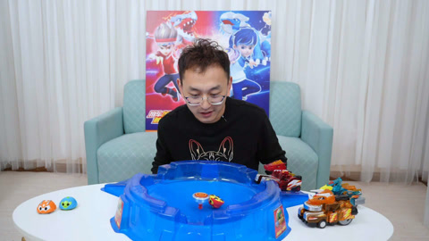 不堪一击的陀螺