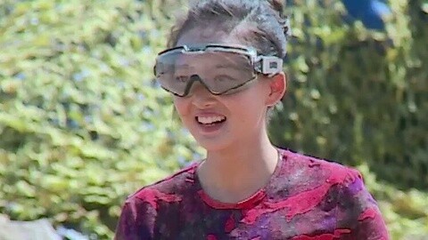 泥潭足球大作战 吴秀波凭心情裁判