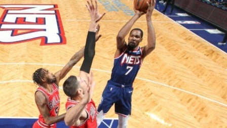2021-2022赛季NBA集锦 NBA-拉文31+8+6 德罗赞29+6 公牛双杀篮网