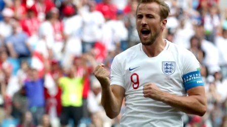 凯恩高光时刻：上演帽子戏法领跑射手榜