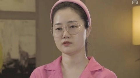 电商高管被疑爱得卑微 “逃避型”男友用承诺挽回女友