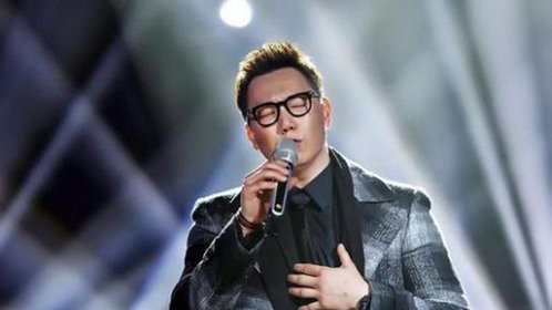 the one演唱《我》致敬张国荣