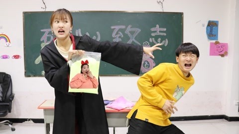 美女家务事 假如小晴摸到的东西都能变成粘土，没想胖丫却被坑惨了，啥情况？