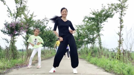 洪真英治愈系歌曲《活着》32步自由摆跨