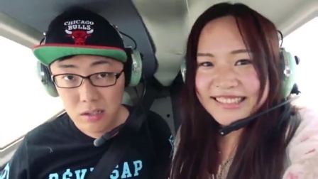 土豪坐私人飞机 万米高空飞行员突然口吐白沫昏厥 63