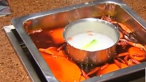 人气美食 “金砖”入火锅  入口就是鲜香辣