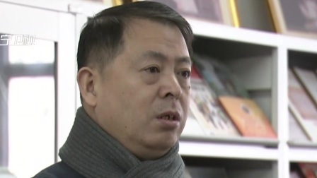 第一时间 四个姑娘穿雨衣吃火锅，吃货界的高手