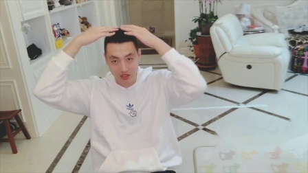 翟晓川爆料书豪发型多变，坦言下辈子要当理发师