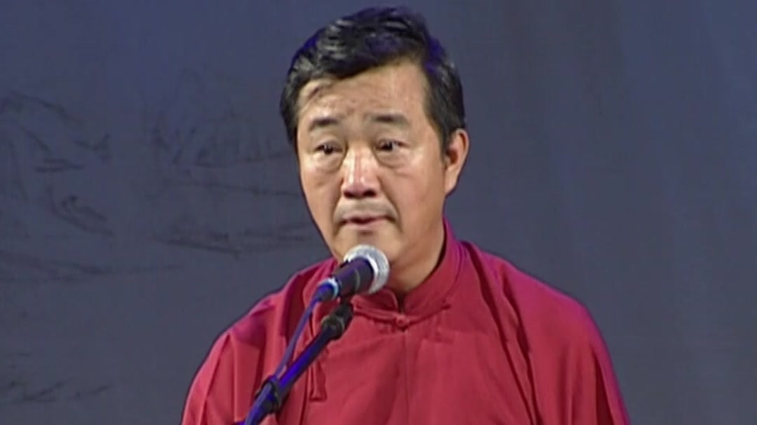 贾旭明研究满语 向李菁卖弄知识
