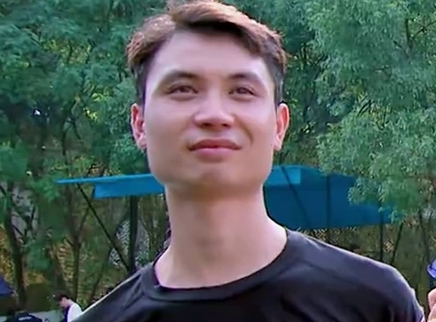 摇啊笑啊桥 小伙来摇桥隔空表白